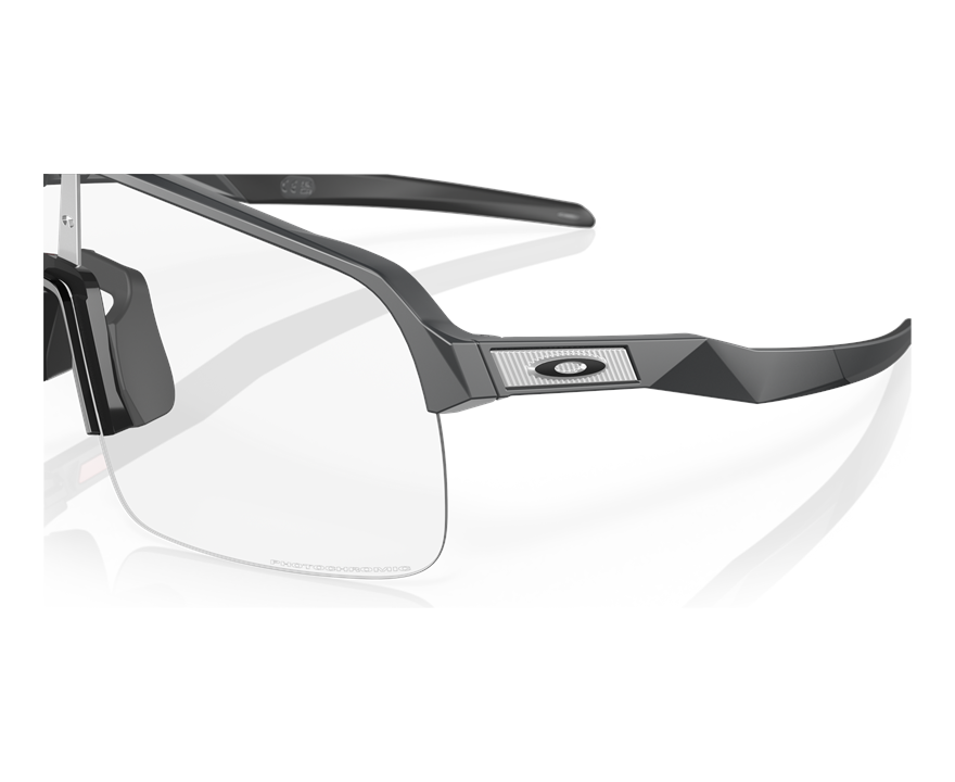 Oakley Sutro Lite Matte Carbon Clear Photochromic